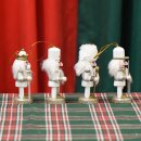 Nussknacker Christbaumschmuck 4er Set weiß in Box 10cm mit Aufhänger Preis pro Set