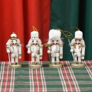 Nussknacker Christbaumschmuck 4er Set weiß in Box 10cm mit Aufhänger Preis pro Set