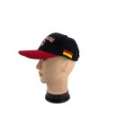 Basecap Köln mit Stickerei Köln-Wappen und Nürnberg Schrift, Schwarz mit rotem Schirmrand